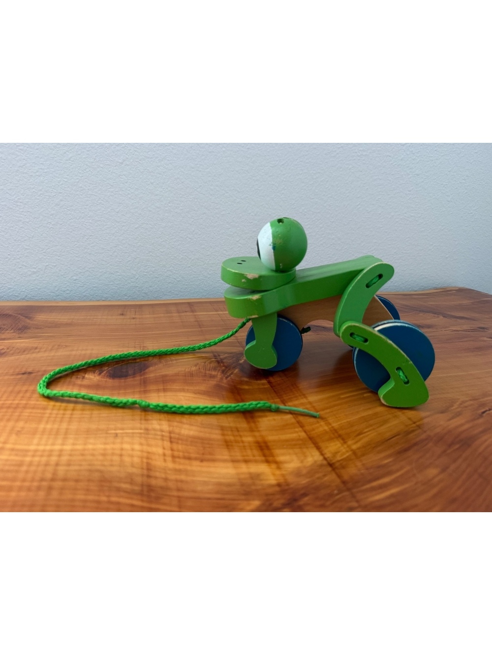 Melissa & Doug Green/Blue Wooden Rolling Frog Pull Toy
